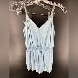 Illa Illa blue chambray romper with ruffles and pockets women’s size S/Small